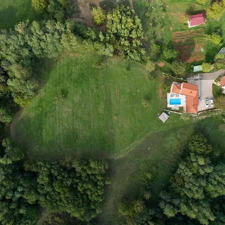 Casa Piano In A Calm Village Enveloped By Nature Ferienhaus